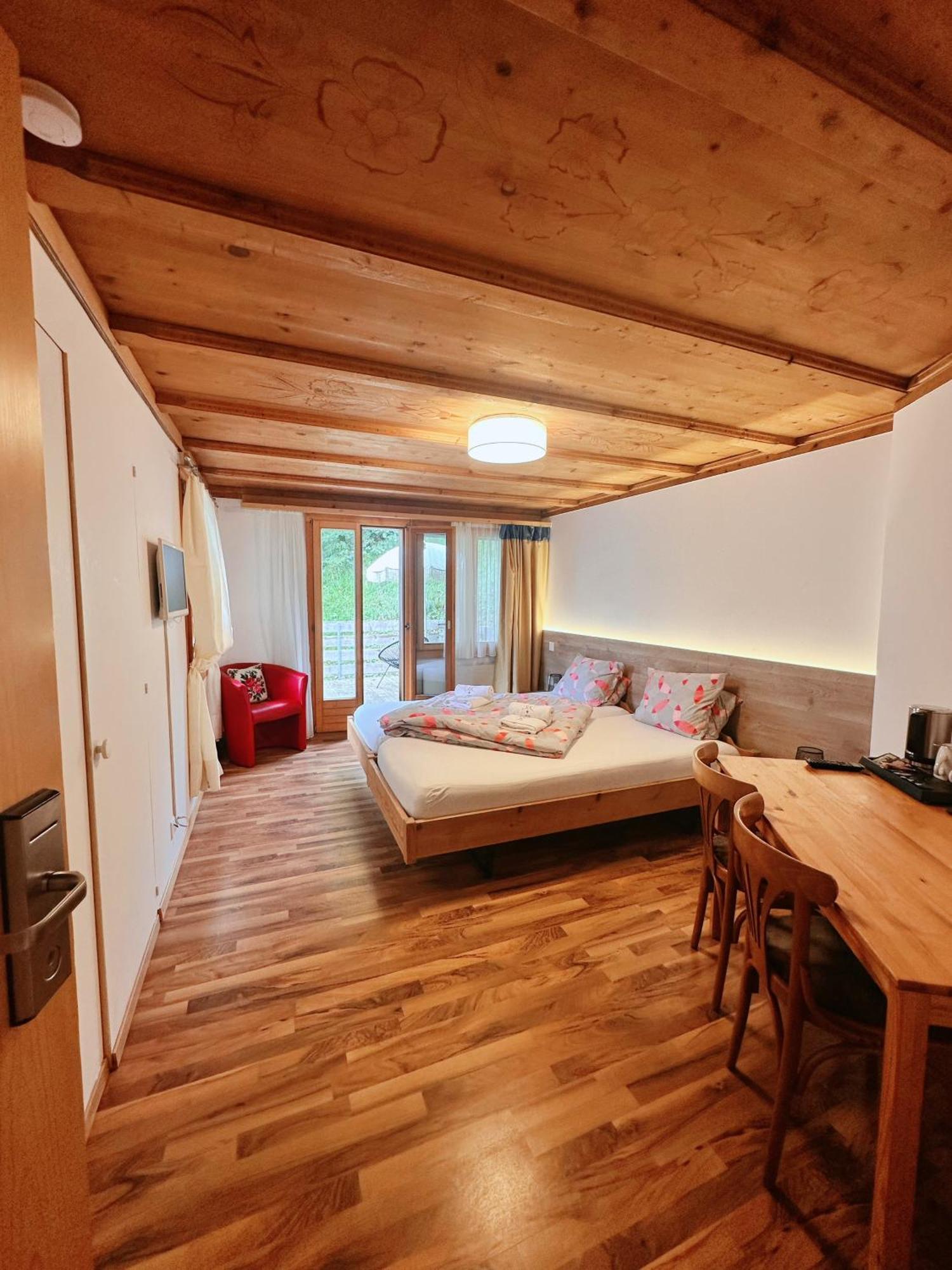 Hotel Wildbach Brienz Brienz  Exterior photo